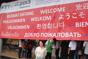 大連華工涂膠機印尼MTT EXPO 2013展會