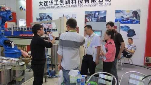 大連華工涂膠機(jī)國際橡塑展